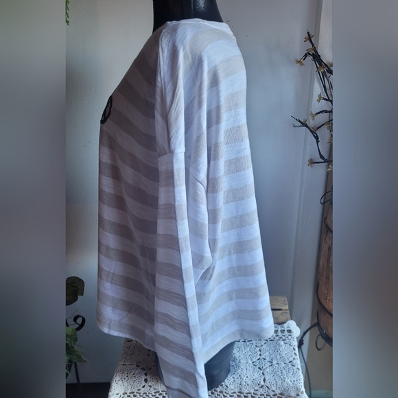 Old Navy Grey and White Striped Sweatshirt XL - Picture 5 of 7